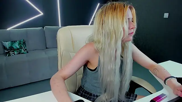 kikipeach webcam