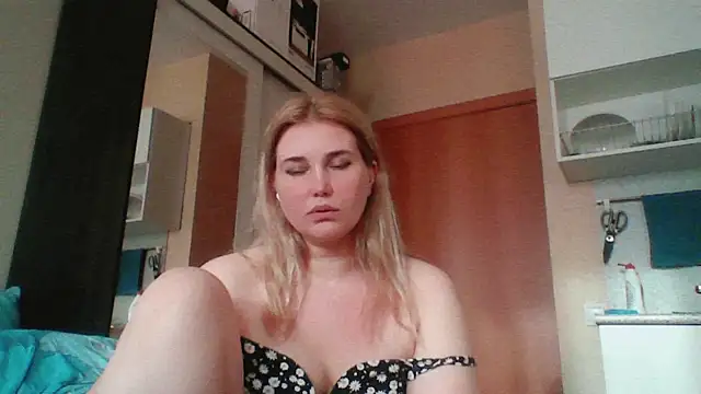 mmmPinUpGirl webcam
