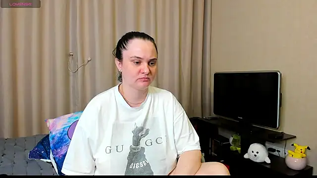 AlanaBrox webcam