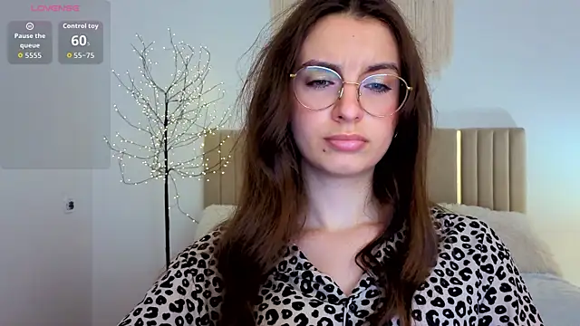 Real_cutie1 webcam