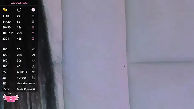 Summer_walkerr webcam