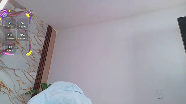 ahvi_ebony webcam