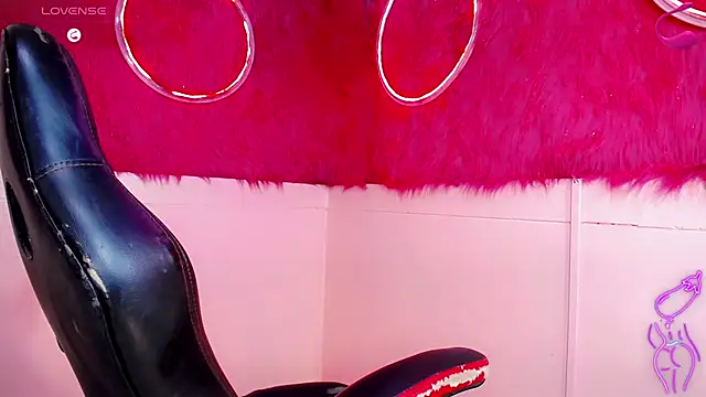 Isabella_Kirk_ webcam