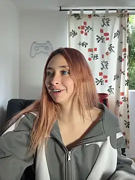 Sophia_LuxxX webcam