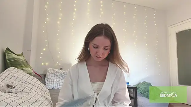 smalllisa webcam