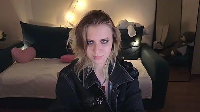 Viki_Charm webcam