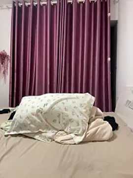 zhouzhou520-18girl webcam
