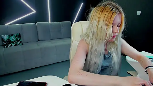 kikipeach webcam