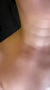 mo-mo-69 Live Webcam on Stripchat
