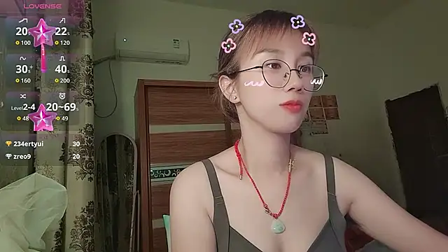 Lili_666 webcam