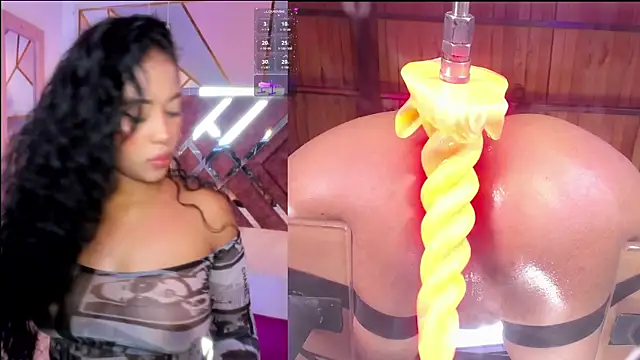 NicoleJons_ webcam