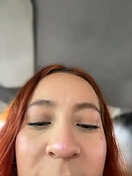 FoxxyAnny webcam