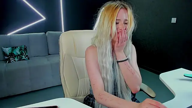 kikipeach webcam