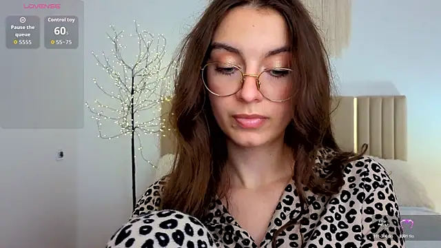 Real_cutie1 webcam
