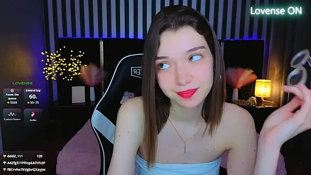 Cherry_Wipe live cam on StripChat