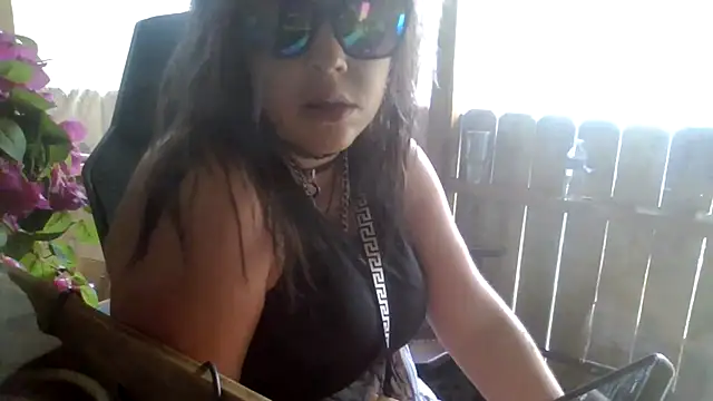 TWiSTYTheTwizted live cam on StripChat