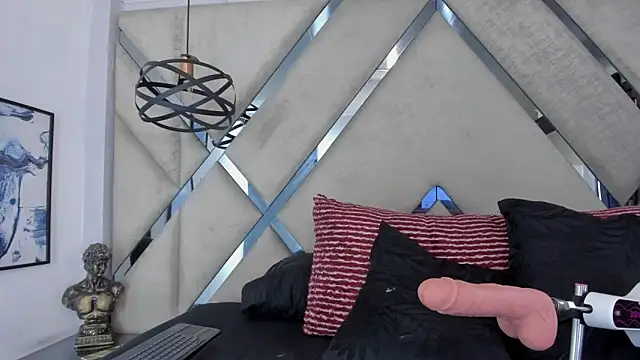 caroline420_ - Caroline420_'s free webcam - UK Sex Cams