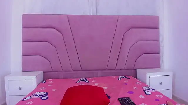 Lulu_Kissx live cam on StripChat