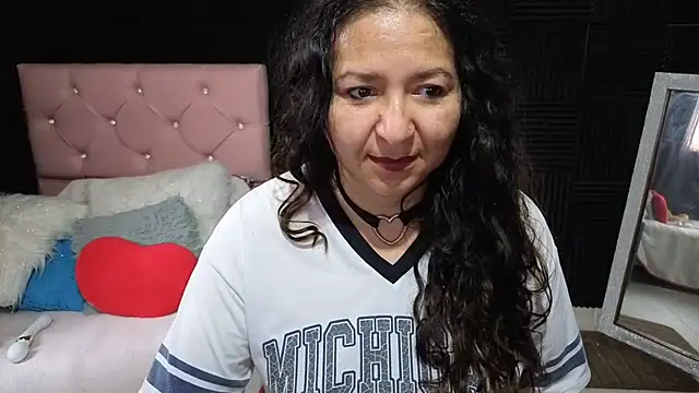 katifoxx live cam on StripChat