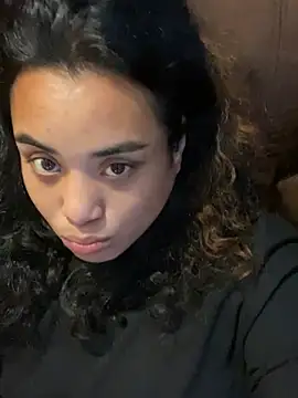 SoakedUpKitty- live cam on StripChat