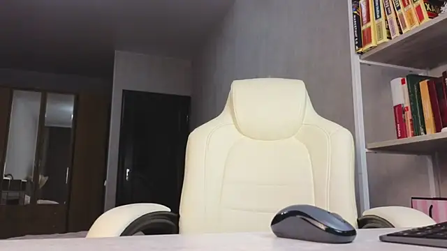 Marietta_Castro live sex cam
