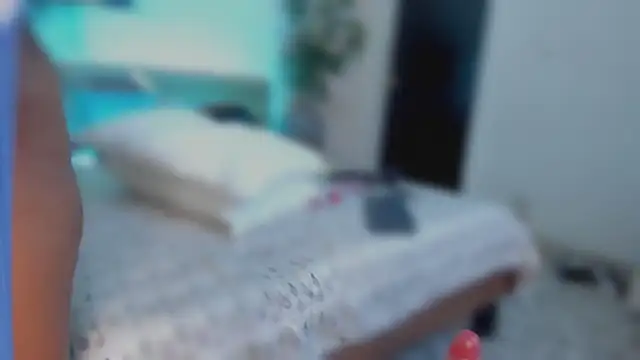 YariRose webcam