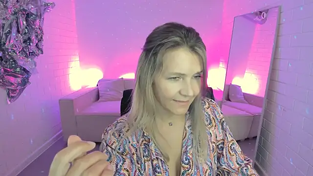 NicoleHitman webcam