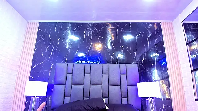 BustyGlow webcam