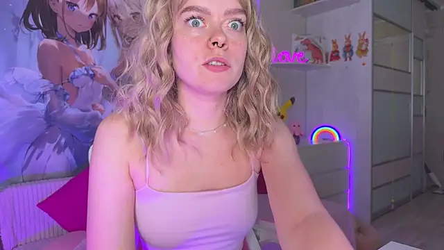 CheekySashaCharm webcam