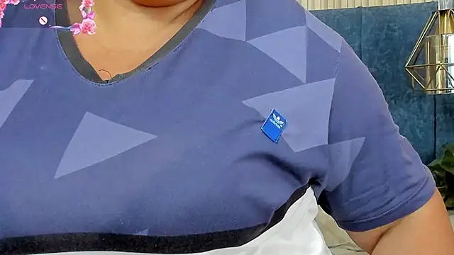 zara_milf webcam
