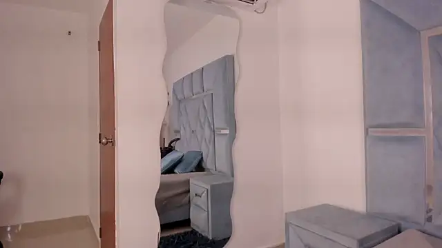 Lucy_asm webcam