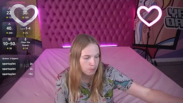 NikkyReyyy webcam