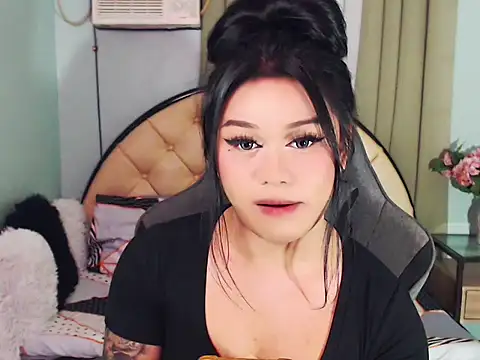 SexxyTsLoverr webcam