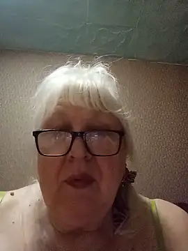 Alexia64231 live cam on StripChat
