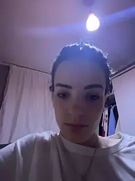 RoseRowley live cam on StripChat