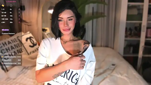 ParisianDoll webcam