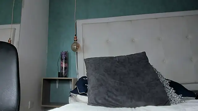 mia_gomez7 webcam