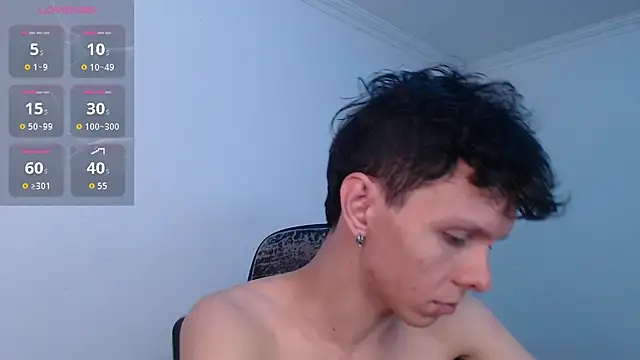 bryamado69 live cam on StripChat