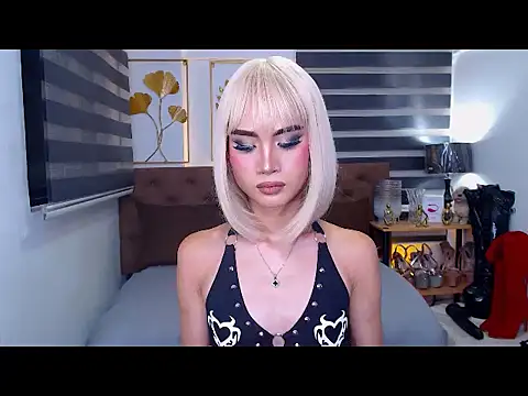 JuicyCockThea webcam
