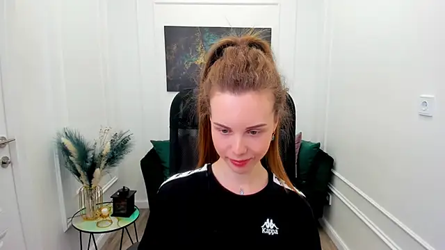 MileyWings webcam