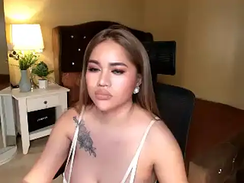 bellaswildcummer webcam