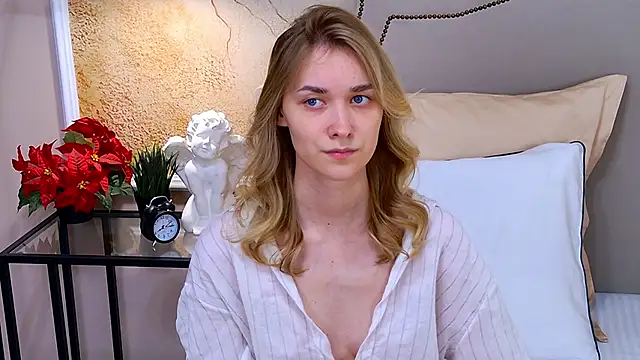 AmadaReine webcam