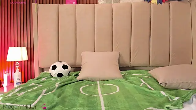 Megan_Mill webcam