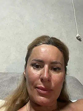 tania201243 (F mature) - Show tits🤗шоу грудей