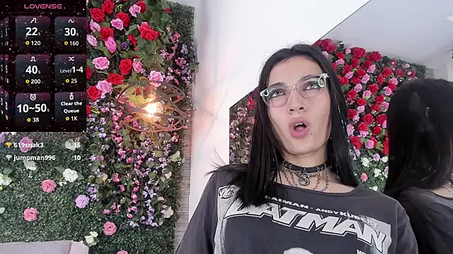 MilaWhitte webcam