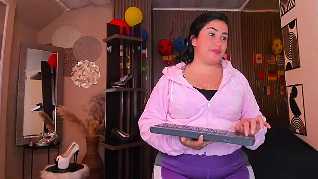 BBWLuxuryMuse webcam