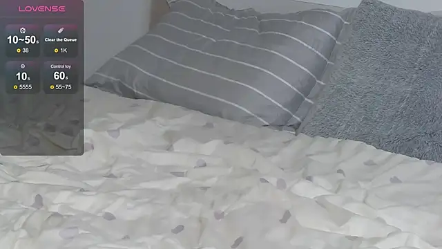 Belle_Blondy webcam