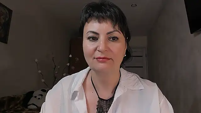 Helen_Beller webcam