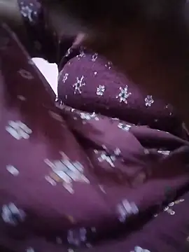 Tamilpriya757 webcam