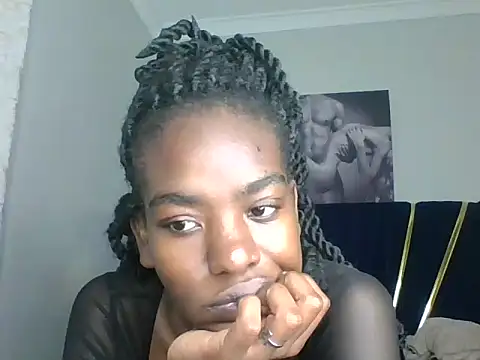 Lola_Allure webcam